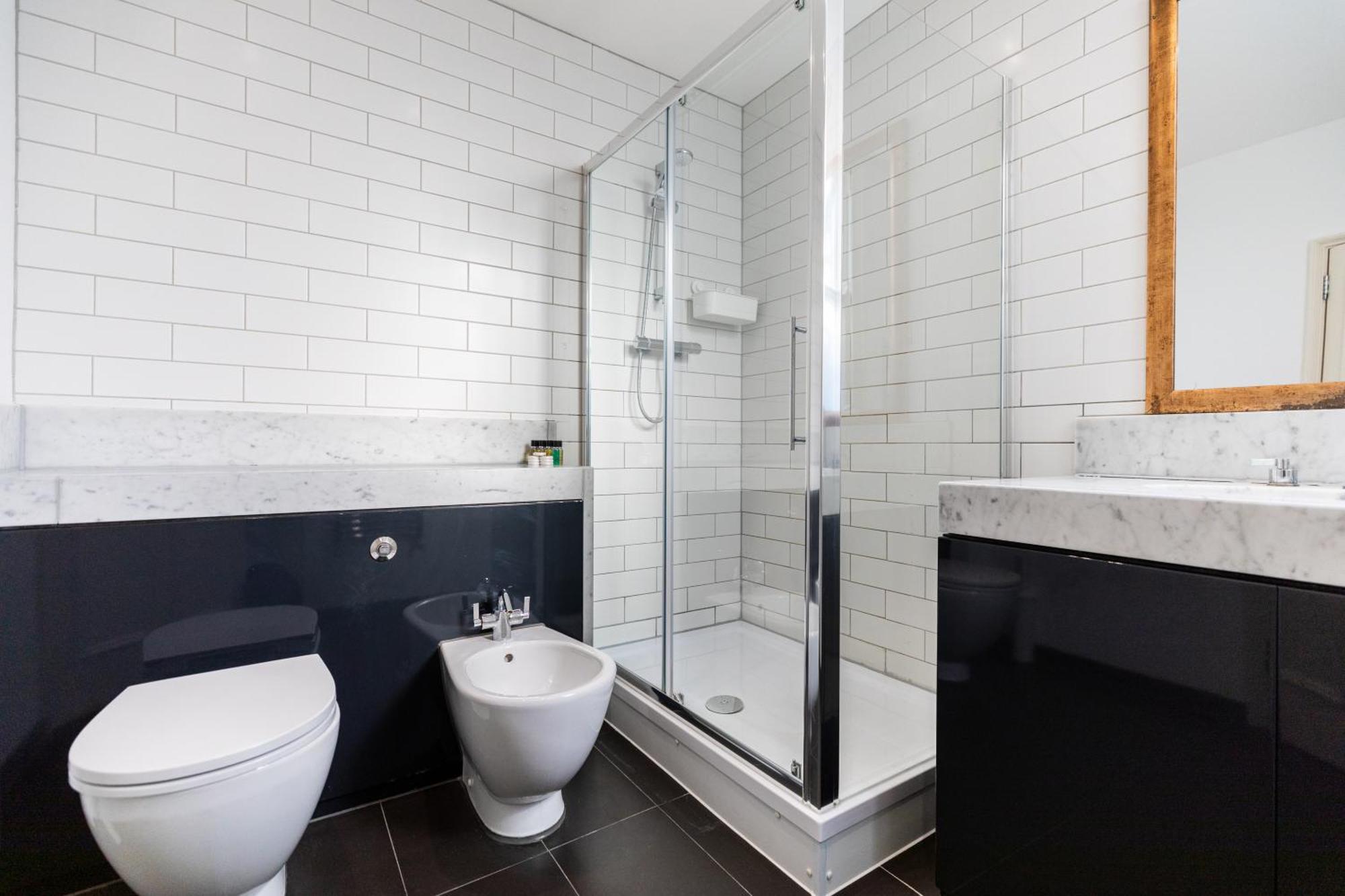The Chapter - Mayfair Residences Londen Buitenkant foto
